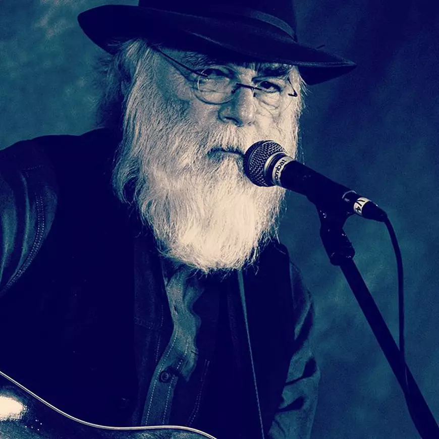 Un artist a murit pe scenă.”S-a oprit, şi-a cerut scuze şi a închis ochii”