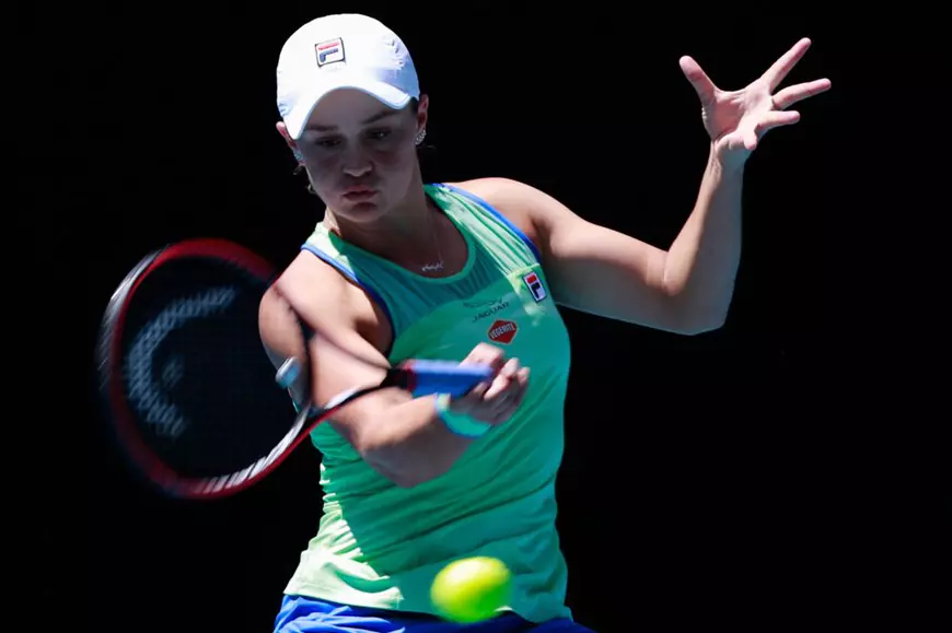 Cine se confruntă în prima semifinală feminină de la Australian Open