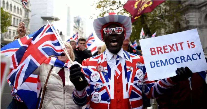 Cum văd britanicii Brexitul. Despărțirea de UE, pe prima pagină a tuturor publicațiilor din Regat