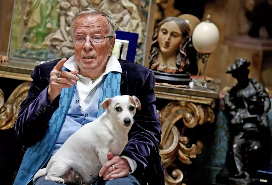 Fabuloasa poveste a românului care a lucrat acasă la regizorul Franco Zeffirelli. “Maestrul avea un suflet incredibil, avea grijă de mulți oameni. Și de câini”
