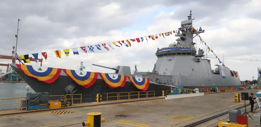 Companii despre care nu știai că au făcut așa ceva: avioane cu motoare Dacia, tractoare Lamborghini sau tancuri Renault!