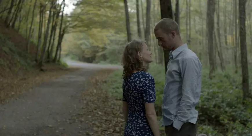 Interviu cu Florin Şerban, regizorul trilogiei „Dragoste”: „Tot aud că voi faceţi filmele alea depresive şi-atât… Dar filmul românesc este mult mai divers. Ce lipsește e filmul de acțiune”