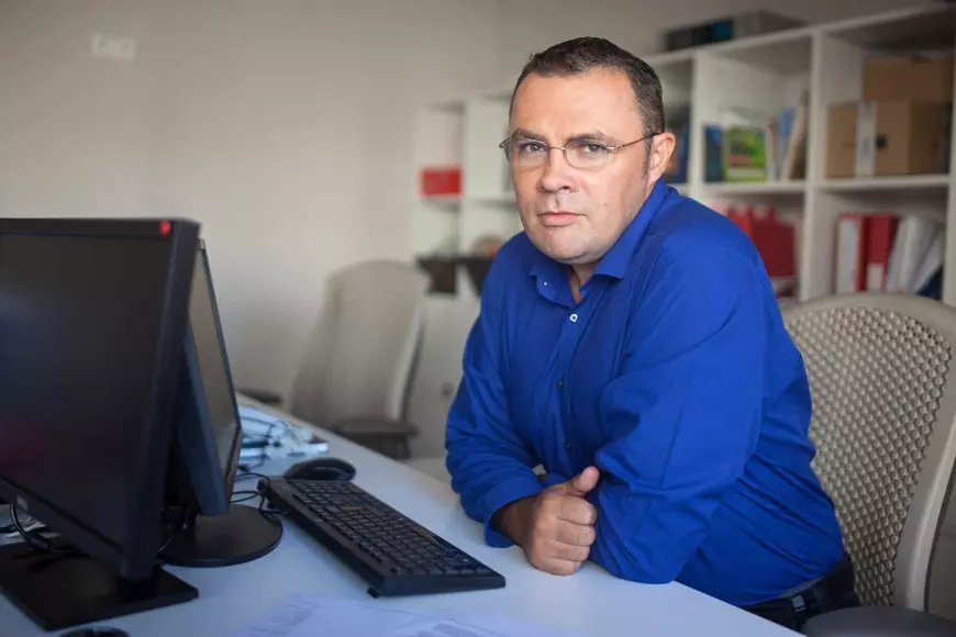 De la presă în politică și înapoi