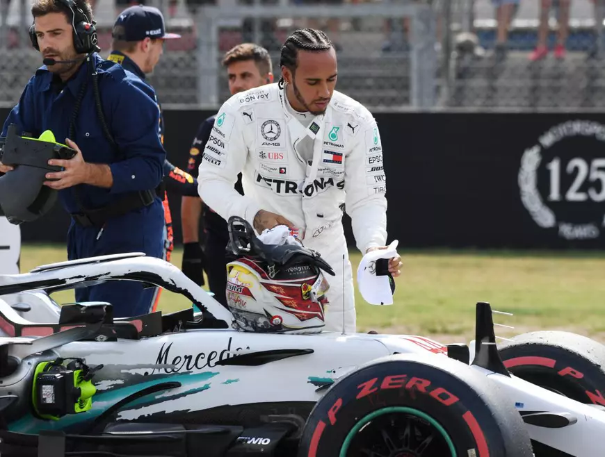 Super ofertă pentru pilotul de Formula 1 Lewis Hamilton
