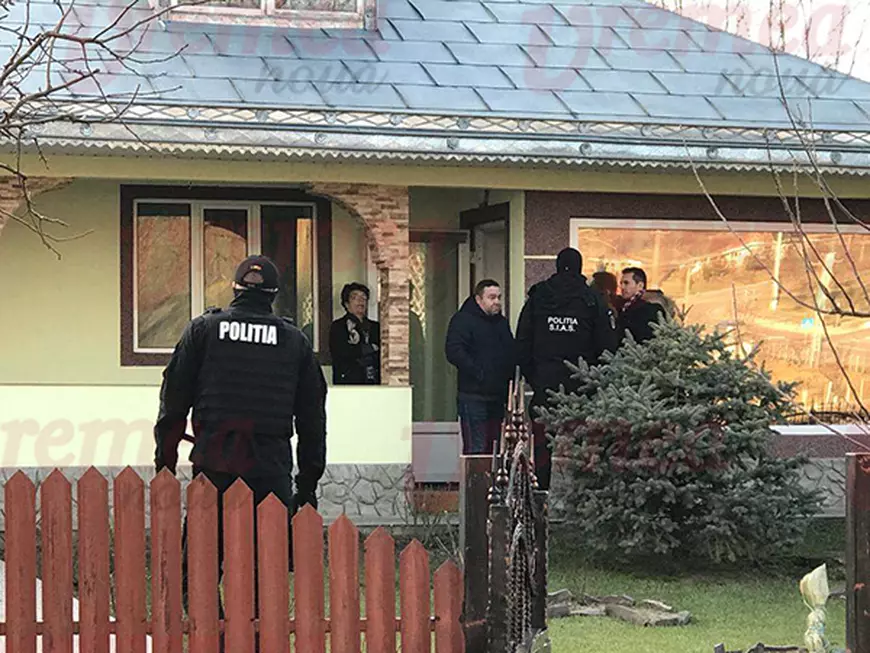 Percheziții la un primar din Vaslui, bănuit că a împușcat o căprioară. Cum l-a prins în fapt un tânăr din comună