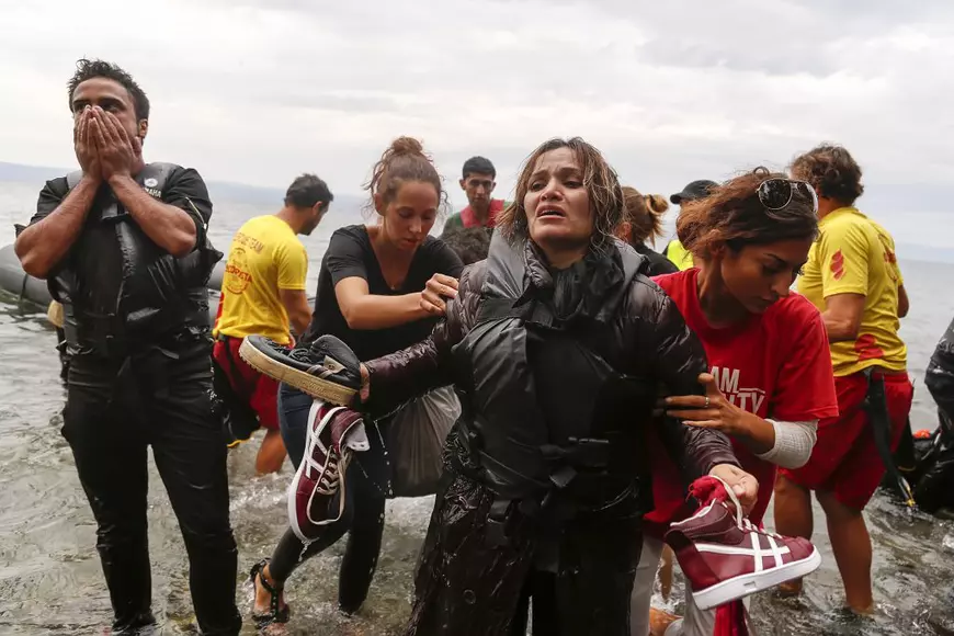 La granița cu o viață nouă. Un reportaj-documentar Elle despre ce se întâmplă cu adevărat cu refugiații din România