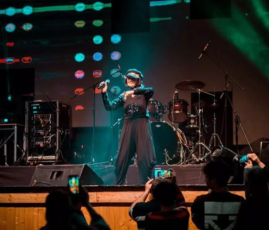 VIDEO | Marina Voica, mai tare ca Ozzy Osbourne! Artista a cântat prima sa piesă de rock alternativ la 83 de ani