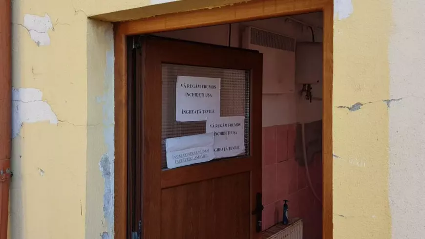 Drobul de sare de la ALPAB. Angajatele Administrației Lacuri, Parcuri și Agrement din București își pun viața în pericol de câte ori merg la toaletă