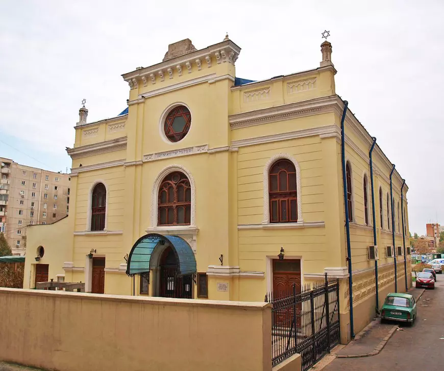 POVEȘTI DIN BUCUREȘTI | Sinagoga cu pereții tristei aduceri-aminte