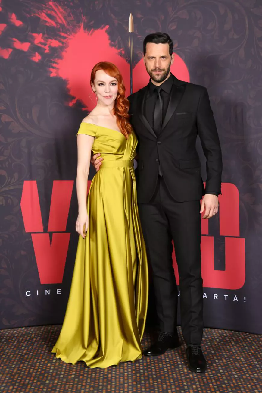 Actrițele din «Vlad» dau din casă: sunt nevoite să înfrunte temperaturi joase în ținute sumare, de dragul serialului. «Se întâmplă să fie iarnă și să filmăm în sandale»