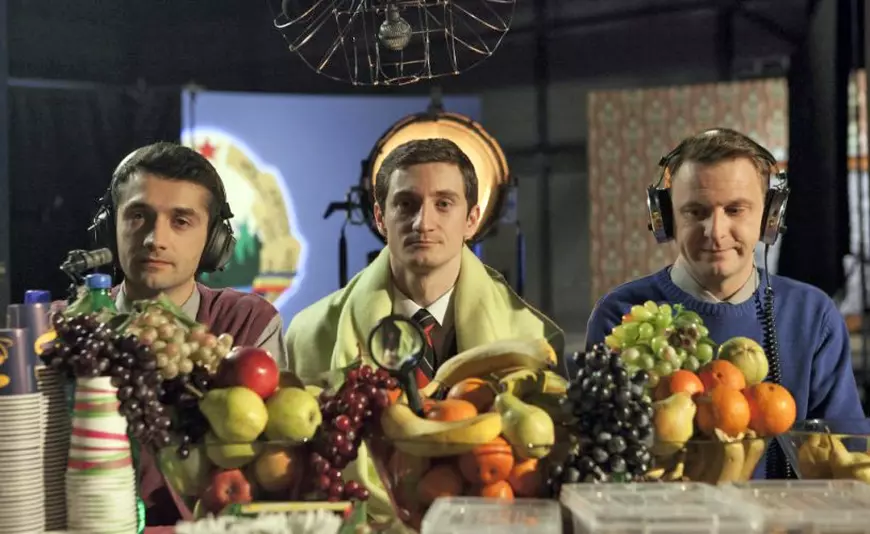 Recomandările culturale ale săptămânii. În «Tipografic majuscul», povestea lui Mugur Călinescu, băiatul care a cerut dreptul la libertate pentru o țară întreagă