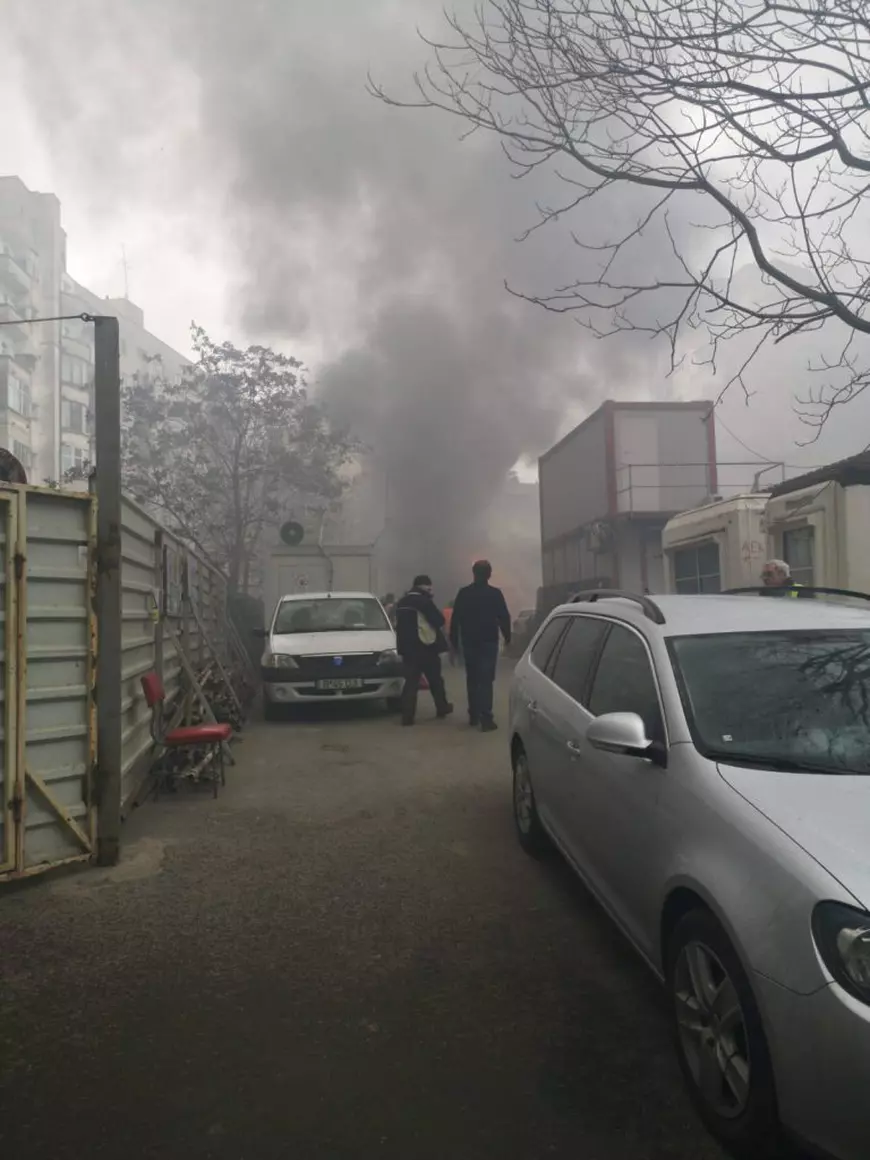 Incendiu în București, în apropiere de sediul Poliției Capitalei