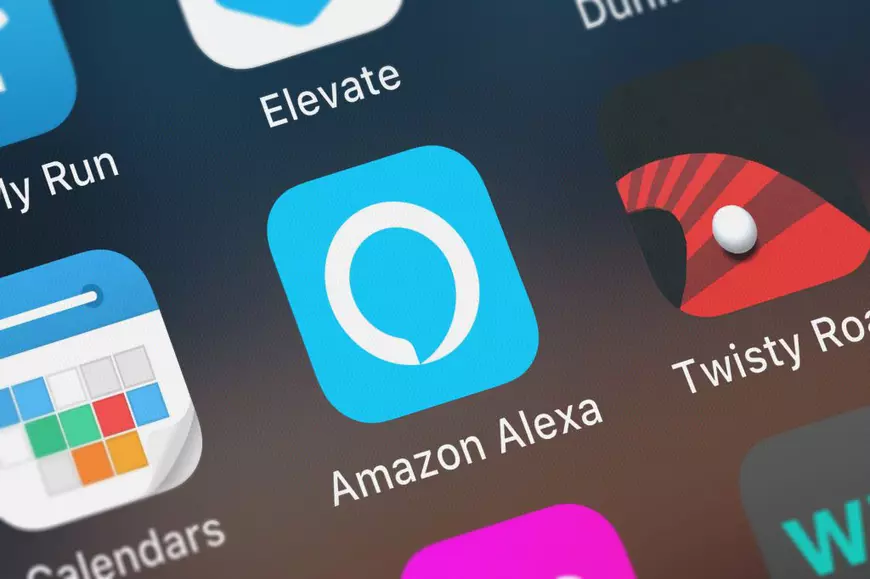 Fetele pe care le cheamă Alexa, cele mai noi victime ale bullyingului! O companie uriașă e vinovată