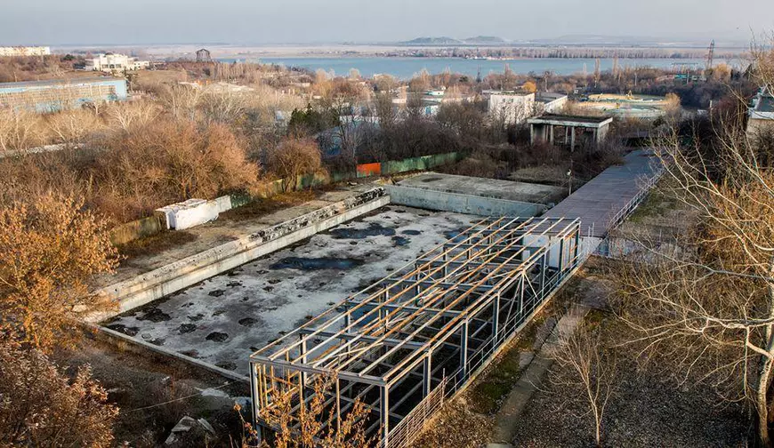 Sportul, în paragină și la Galați! Bazele sportive sunt la pământ, Primăria le cere, Ministerul Sportului face strategii și ”evaluează starea obiectivelor” de doi ani!