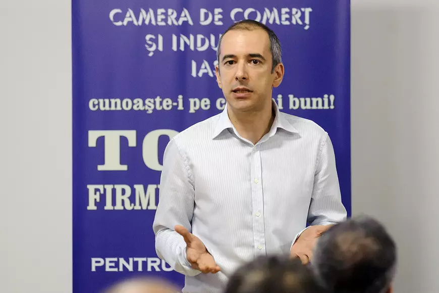 Trei economiști analizează „cerințele legitime ale profesorilor”, dar prezintă și riscul: „În stilul ăsta, nici salariile actuale nu le vom mai putea plăti”