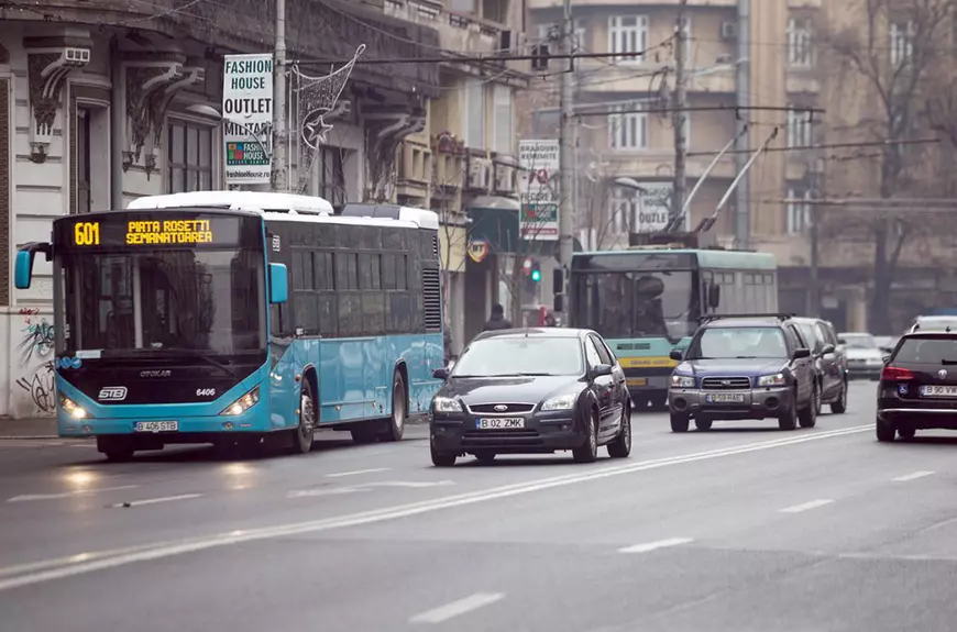 Pandele vrea să cumpere autobuze cu 15.000 de euro bucata: “Nu avem banii Bucureștiului. Le reparăm, le vopsim, nu băgăm mai mult de 5.000 de euro în fiecare”