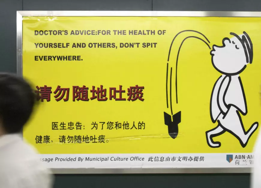 Chinezii au montat mii de paturi pentru pacienții infectați cu coronavirus în centre expoziționale. Câți pacienți au fost internați în spitalul construit în 10 zile