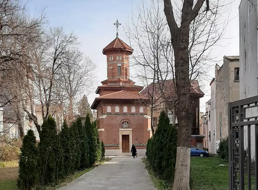 POVEȘTI DIN BUCUREȘTI | Cea mai micuță catedrală din lume