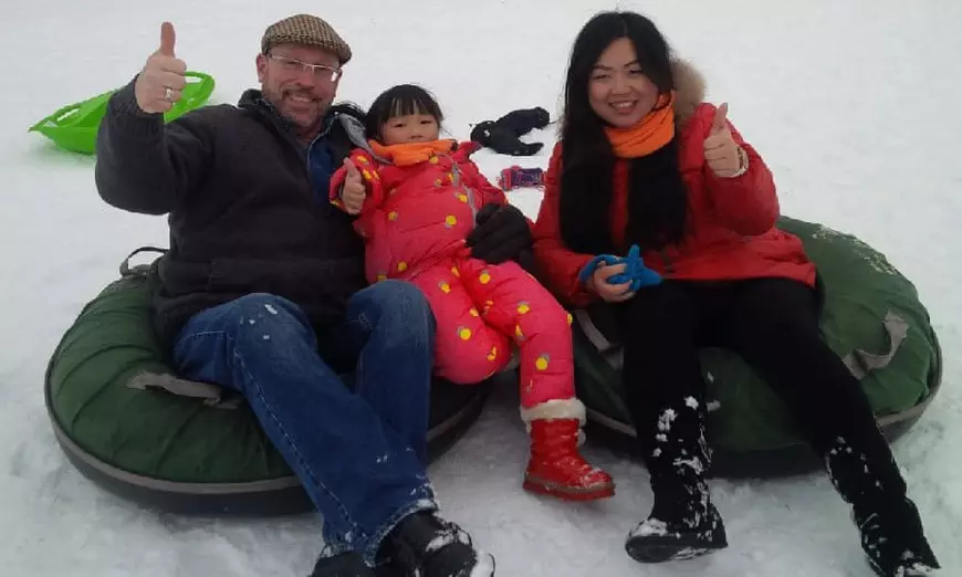 Familie despărțită de epidemia de coronavirus! Tatăl e în Canada, mama și fiica au rămas în China