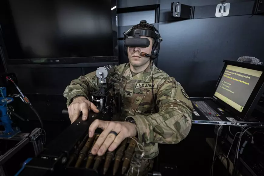 VIDEO | Militarii americani se antrenează cu arme virtuale, până să ajungă pe câmpul de luptă real