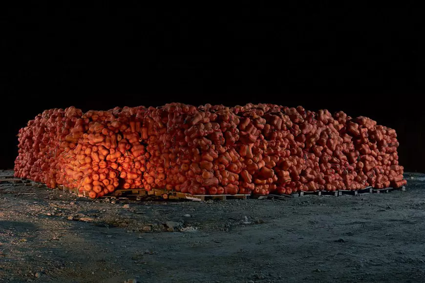 Recomandările culturale ale săptămânii. Filmul Atlantics ne spune un basm contemporan, cu iubiri frânte și muncitori neplătiți de patroni