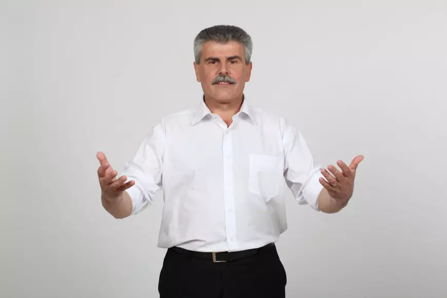 Pentru că primăria a cheltuit pe coruri şi spaţii verzi, managerul spitalului din Câmpulung Moldovenesc cere ajutor de la Licuricii Fericiţi: “Ne-am testat pe banii noştri!”