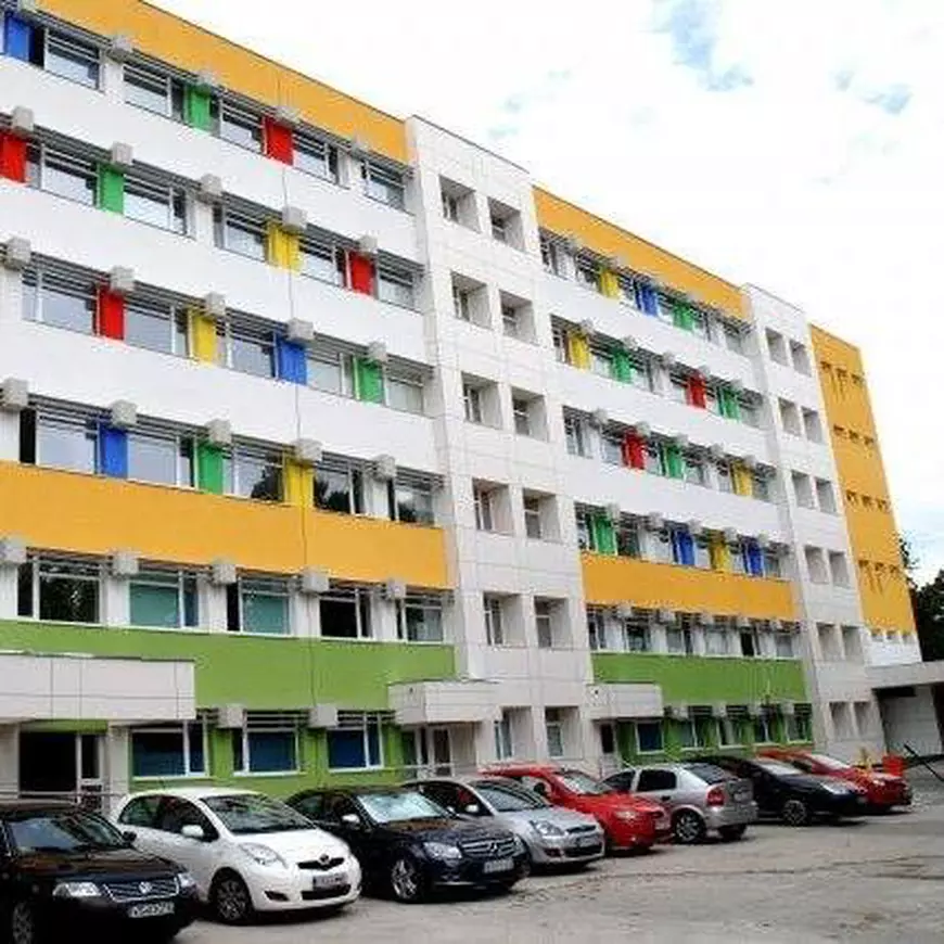 Asistentă ATI la Spitalul Judeţean de Urgenţă Vaslui: "Nu ne condamnaţi! Am primit câte o mască pe semnătură, avem 3 combinezoane la 30 de oameni"