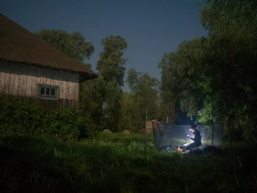 Recomandările culturale ale săptămânii. Filmul Atlantics ne spune un basm contemporan, cu iubiri frânte și muncitori neplătiți de patroni