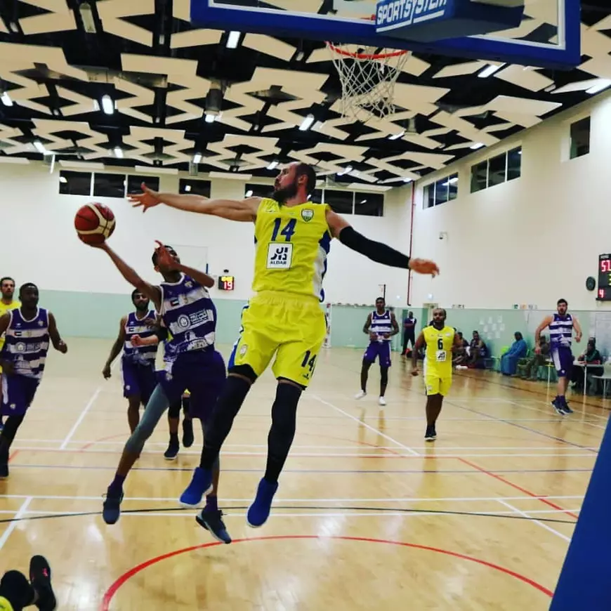 Idei bune. Doi campioni de baschet ai României, stabiliți în Dubai, au făcut un program de e-learning pentru copii