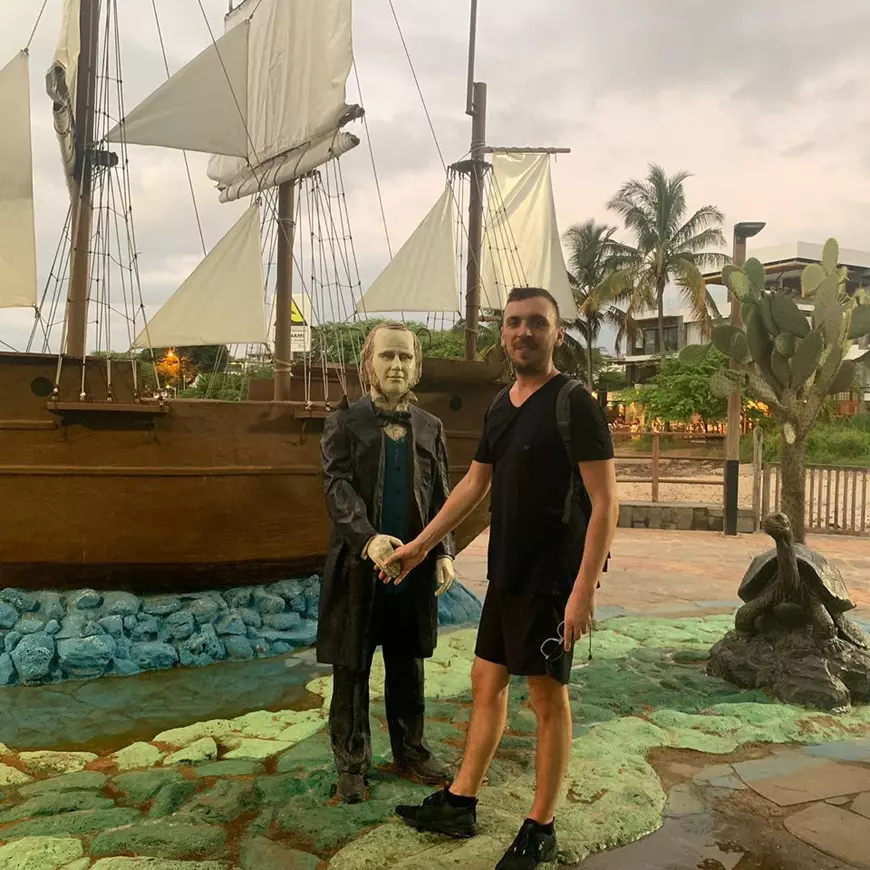 Ferit de coronavirus? Un român a rămas blocat pe insulele Galapagos, după ce toate zborurile către continent au fost anulate