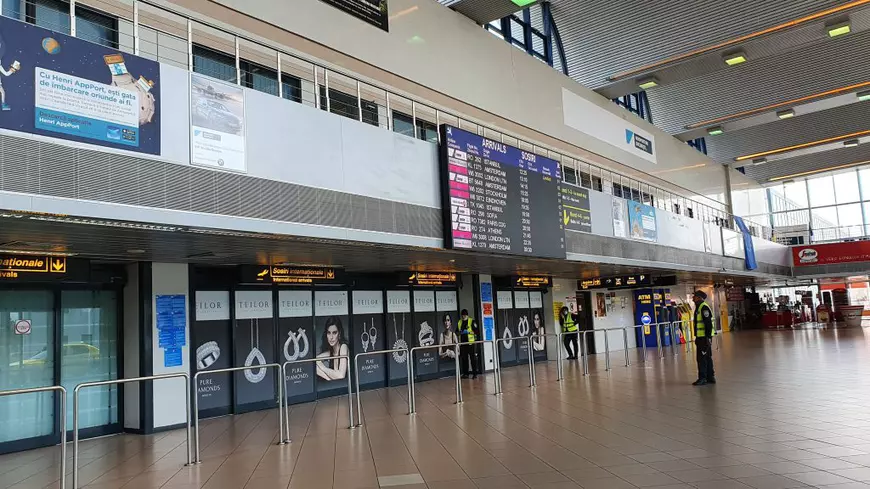 Imagini incredibile din Aeroportul Otopeni: a ajuns la 4% din numărul călătorilor. Unde se mai zboară în plină pandemie