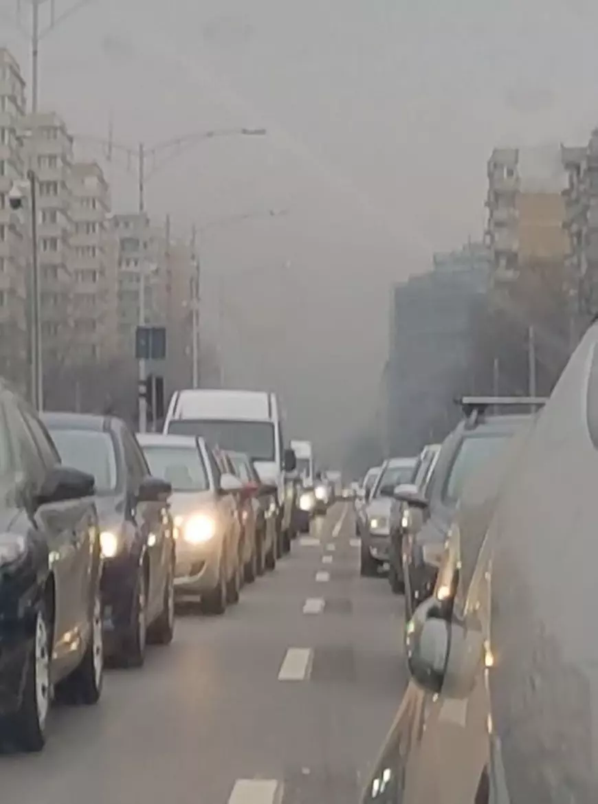 Poluare record în Bucureşti. Senzorii au înregistrat depăşiri de 900% în cazul particulelor de praf