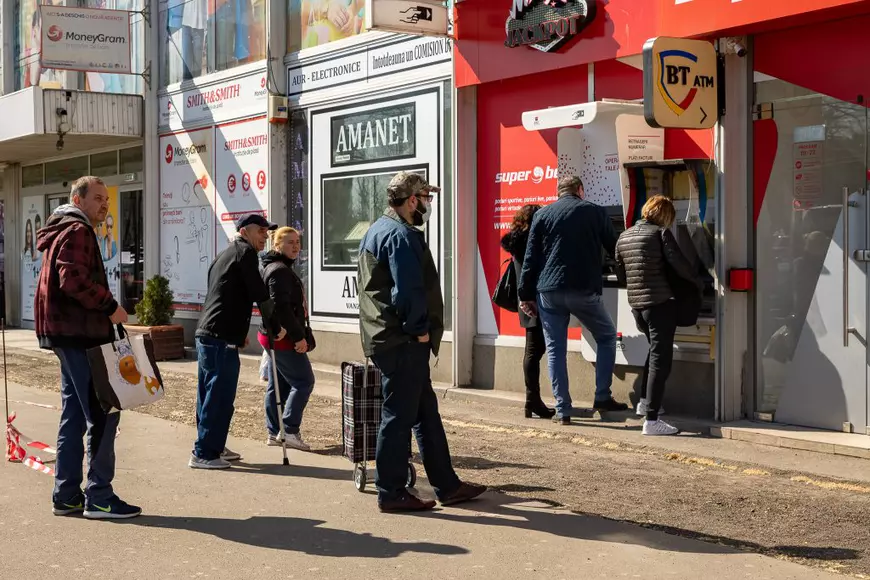 Bucureşti, extremă urgenţă: “De ce să stau în casă? Ce, e război?”