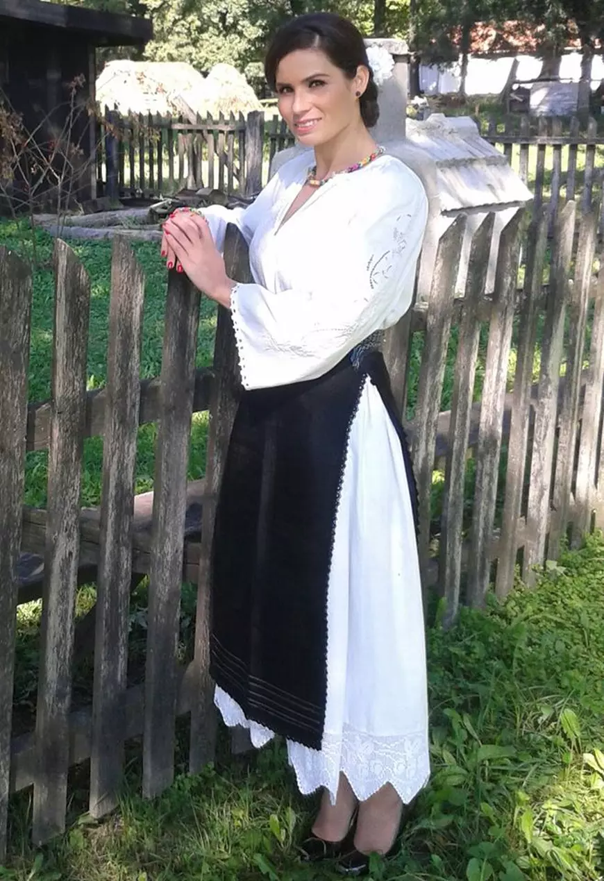 Solista Daniela Ploia a găsit pe stradă un portofel cu 3000 de euro. I-a salvat viața posesorului: ”Împrumutase banii de la bancă pentru o operație”