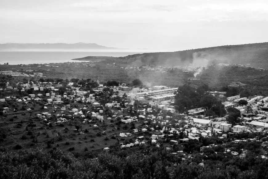 Coronavirus confirmat pe insula greacă Lesbos, unde se află 20.000 de refugiați, în condiții de igienă precară