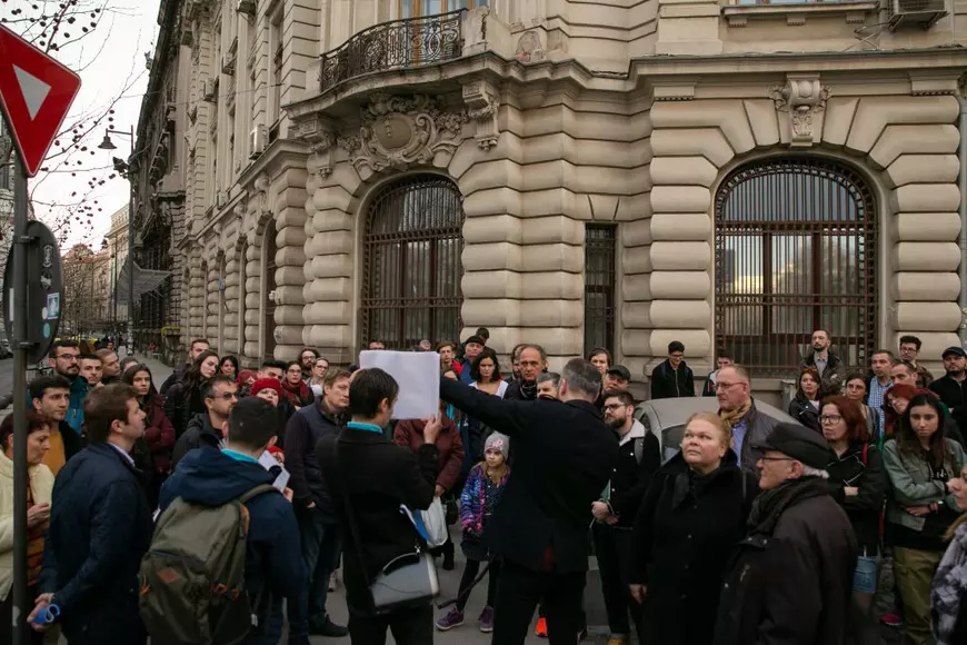 Am fost într-un tur ghidat în cea mai periculoasă zonă a  Bucureștiului. Mituri despre cutremure, demolate de cercetători și ingineri