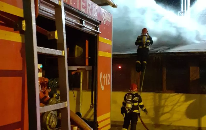 Incendiu în Sibiu. Un restaurant a fost mistuit de flăcări