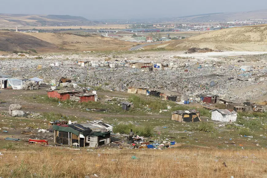 Epidemia văzută din Pata Rât, ghetoul din groapa de gunoi a Clujului. Locul unde întotdeauna s-a murit timpuriu
