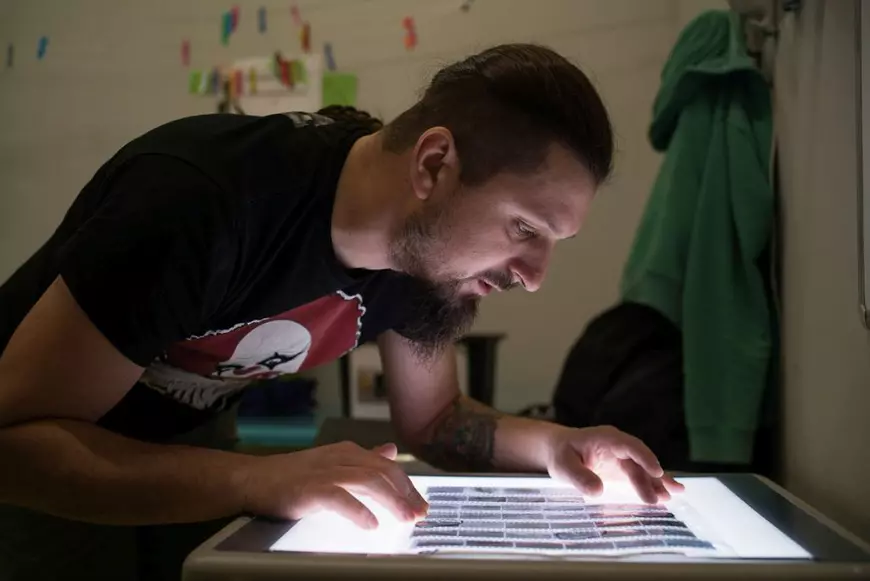 S-au interzis zborurile din Spania. Ce fac românii de acolo ne spun cei doi jurnaliști români care străbat Europa de un an