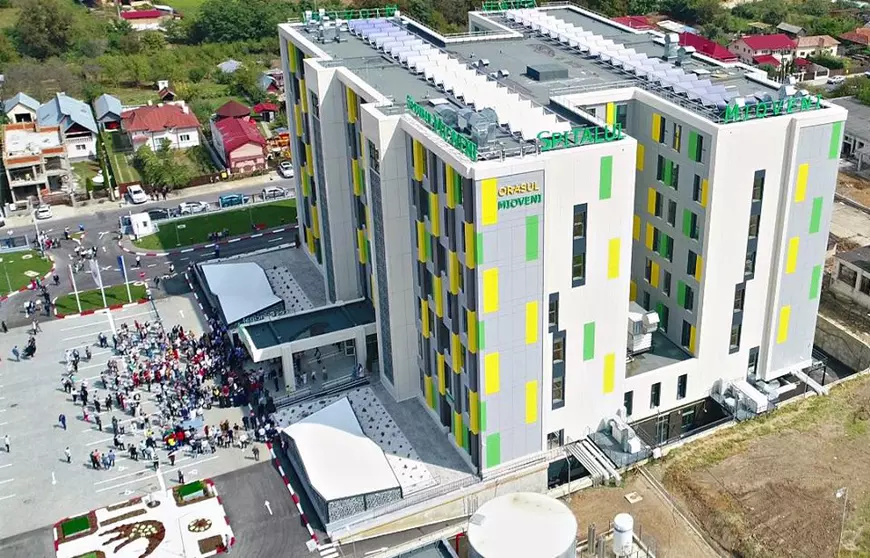 Medicii de la Spitalul Mioveni colaborează cu specialiști chinezi pe tema COVID-19