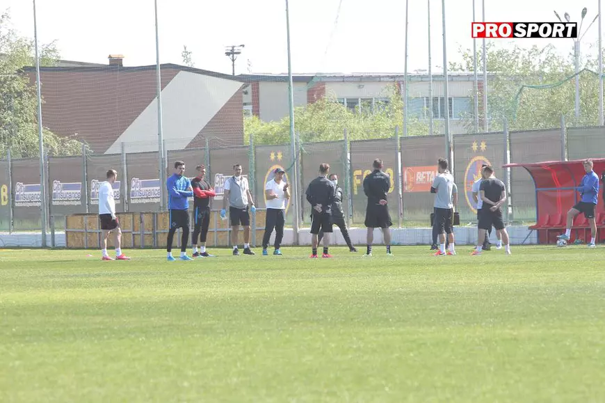 VIDEO | FCSB s-a antrenat fără să respecte măsurile de distanțare. Poliția s-a autosesizat. Ce riscă clubul și jucătorii