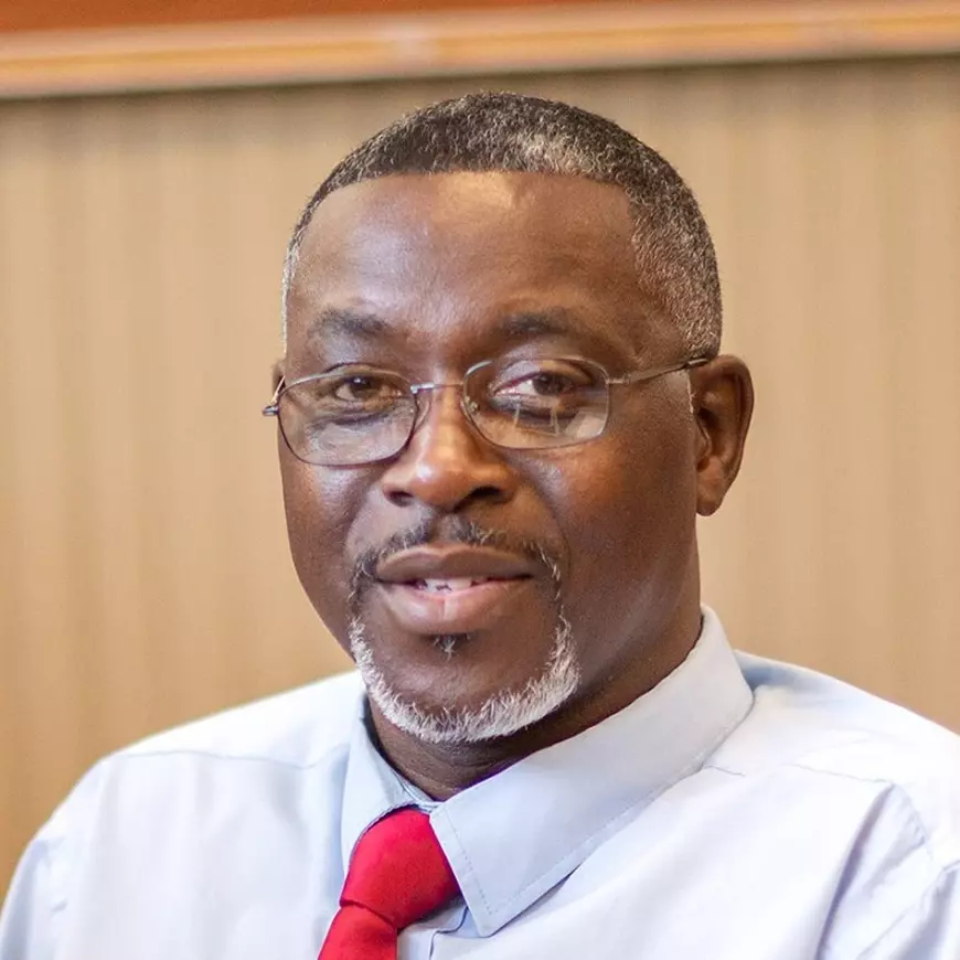 Redactorul șef al unui ziar a renunțat la job, pentru ca reporterii să nu-și piardă locurile de muncă