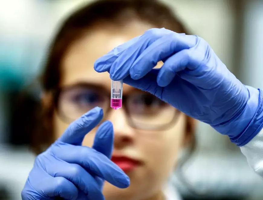 Dezastrele din trecut arată de ce a fi „o greșeală imensă” urgentarea fabricării unui vaccin împotriva Covid-19