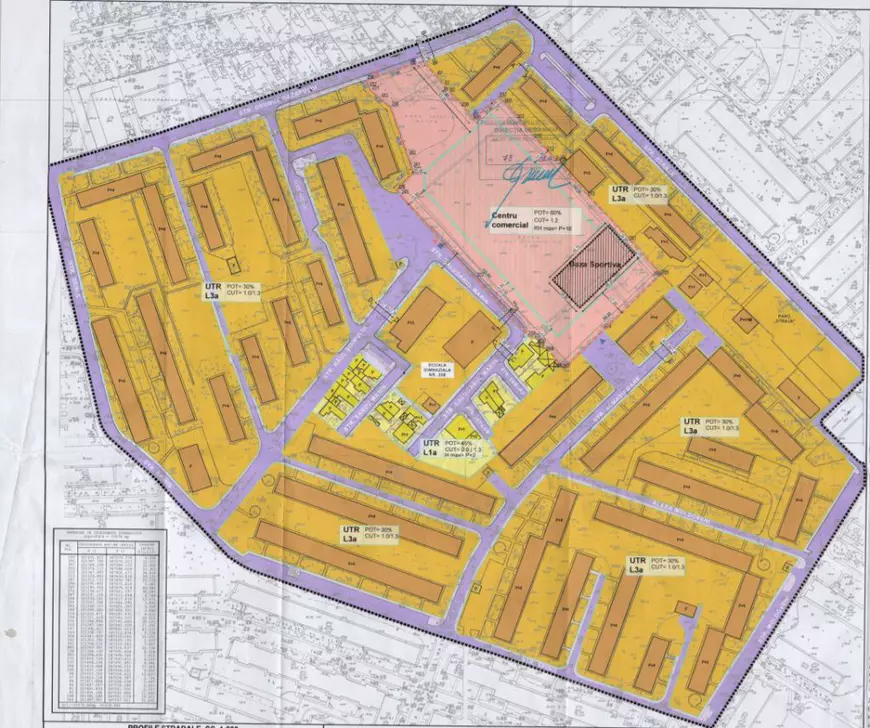 Hipermarketul (dreptunghiul roz) va fi construit între blocuri cu patru etaje. Foto: Proiectul PUZ-ului