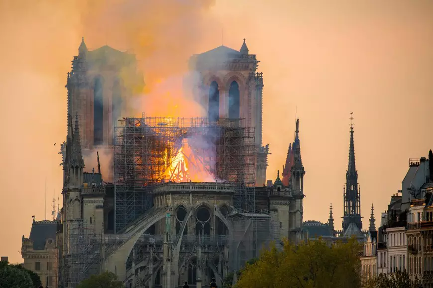 Incendiul de la Catedrala Notre Dame Foto: HEPTA