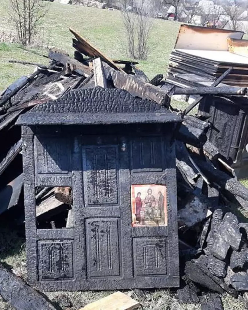 O icoană a fost descoperită intactă, după un incendiu care a distrus o locuință