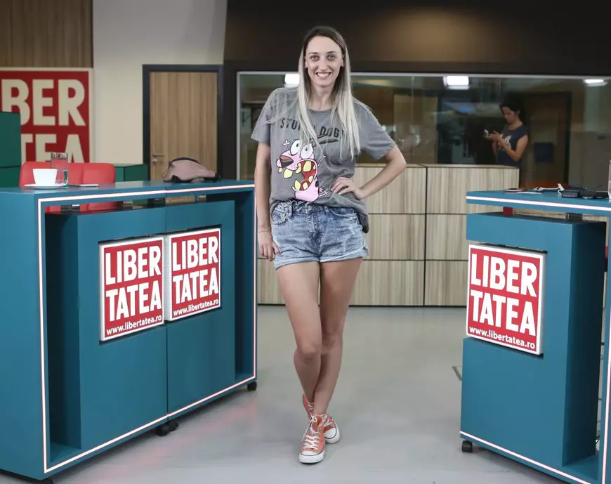 Actrița Ilona Brezoianu și-a descoperit talentul în bucătărie. „Știu să fac și ciorbă, lucru de neimaginat în trecut”