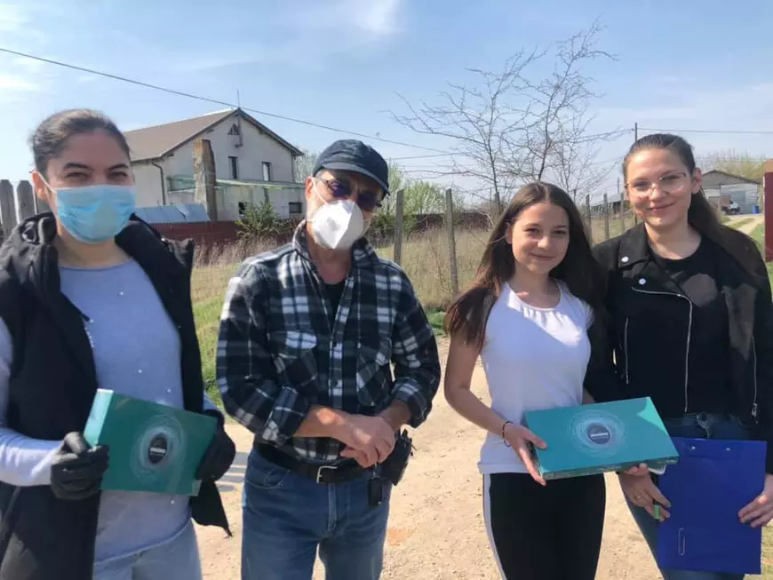 110.000 de elevi și peste 1.000 de profesori cer ajutor pentru continuarea educației în mediul digital