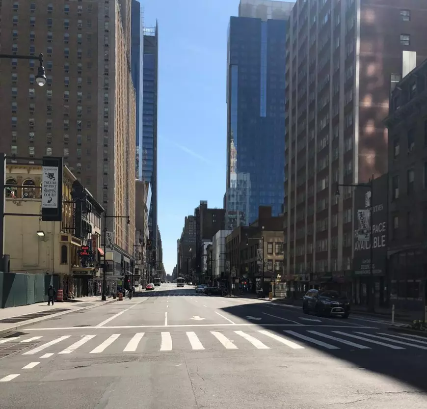 Orașul american în care au murit 309 oameni sub 45 de ani și s-au scos până și coșurile de baschet. Corespondență din New York, epicentrul mondial al pandemiei COVID