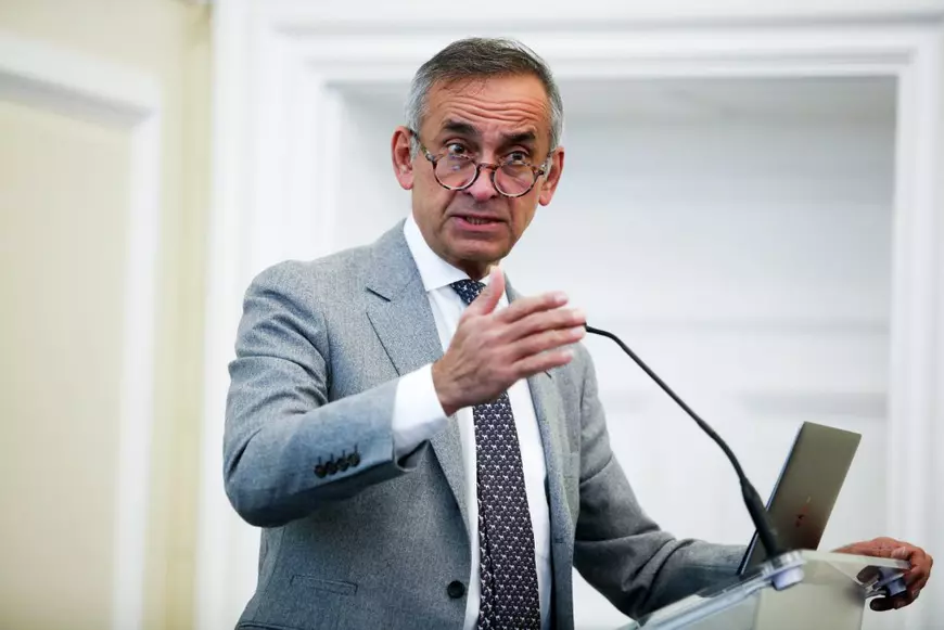 Cum încetinesc marile companii farmaceutice găsirea unui tratament pentru coronavirus. Dezvăluirile fostului ministru al Sănătății din Marea Britanie